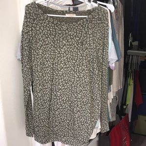 Long sleeve leopard print
